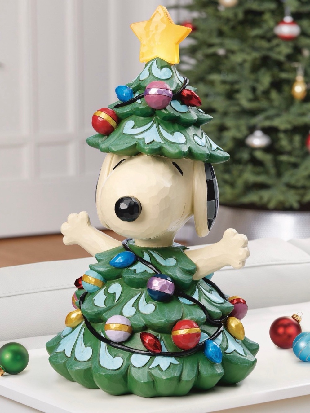 Peanuts Jim Shore Snoopy Green Christmas Tree Outfit with Multicolor Ornaments